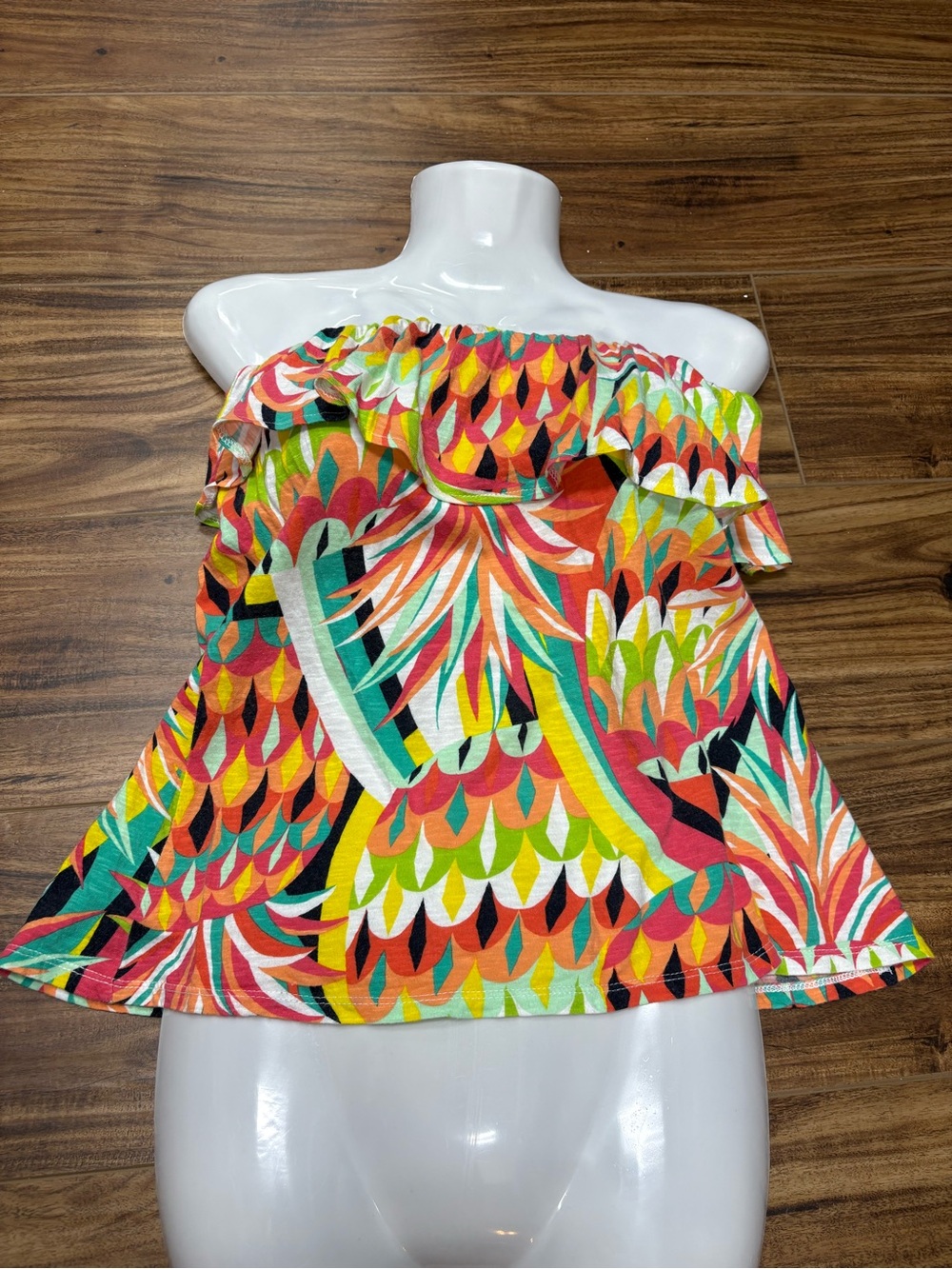 Crown & Ivy vibrant, tropical-print strapless tube top, size Small